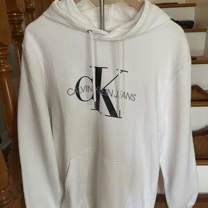 Calvin Klein Hoodie NWOT. Men M or women L/XL check other items bundle & save.